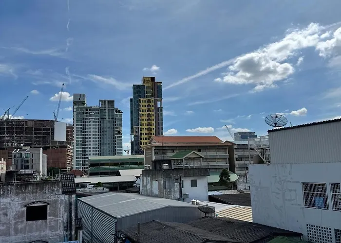 Holiday home 2br Bts Sukhumvit Line Udomsuk Bangkok